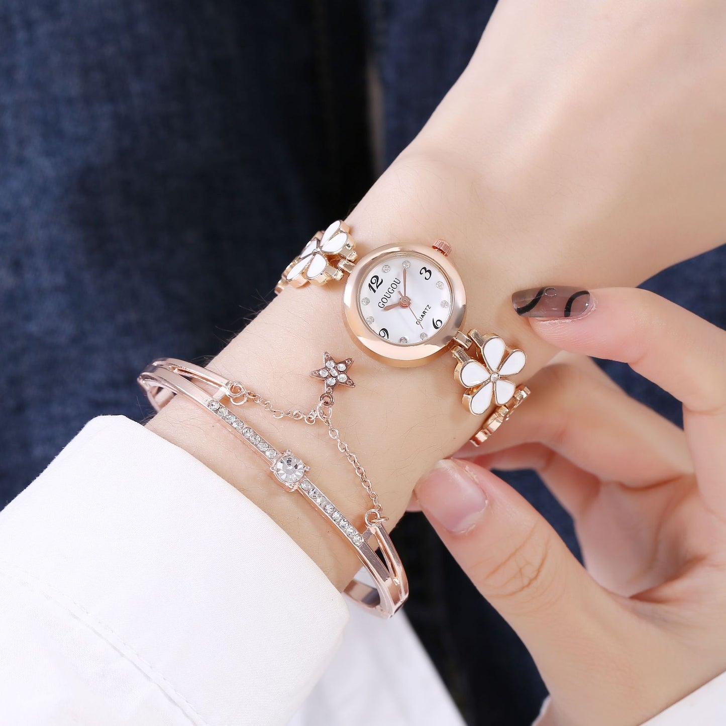 Women's Flower Disk Two-piece Bracelet Watch Set