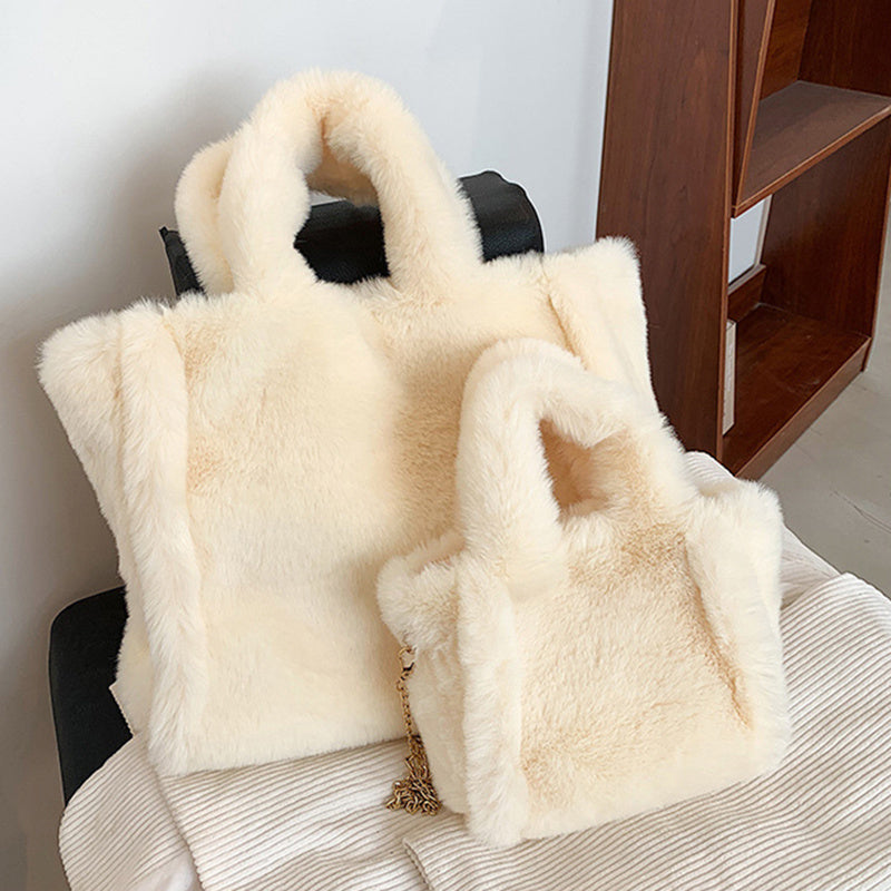 Winter Chain Plush Handbag