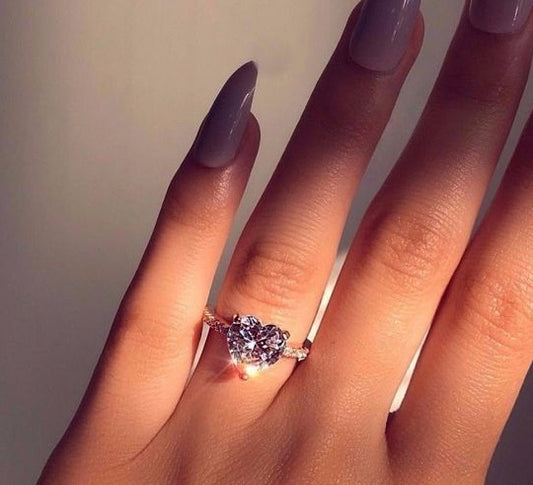 Inlaid AAA Zircon Heart-shaped Ring