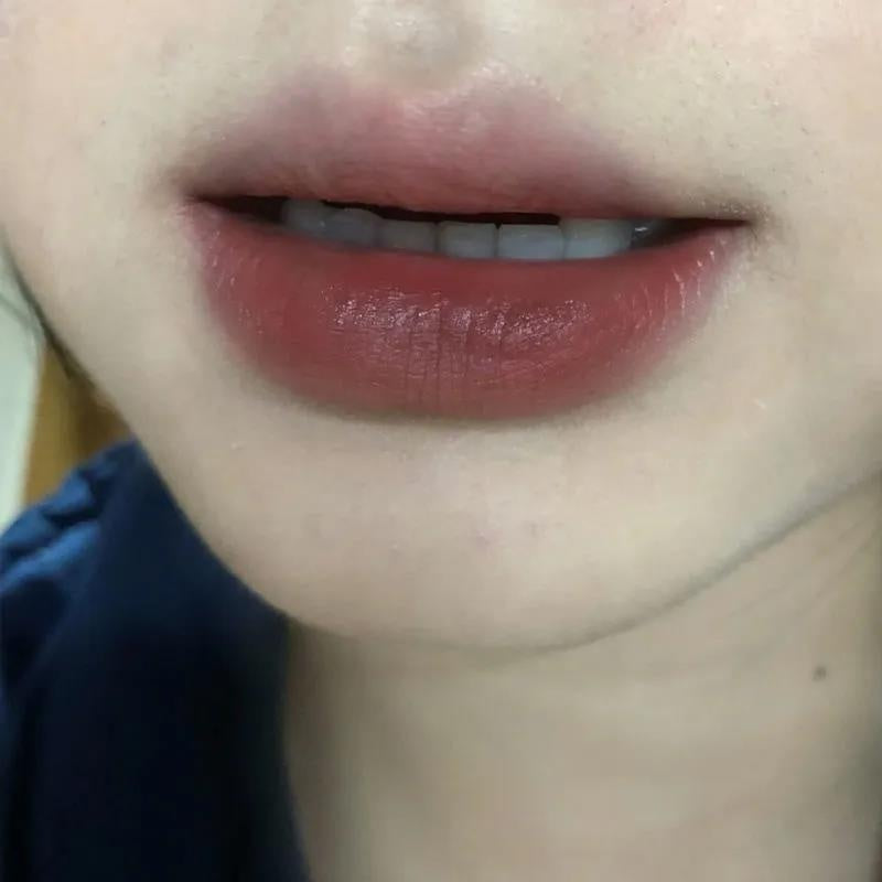 Rich Color And Soft Mist Lip Lacquer