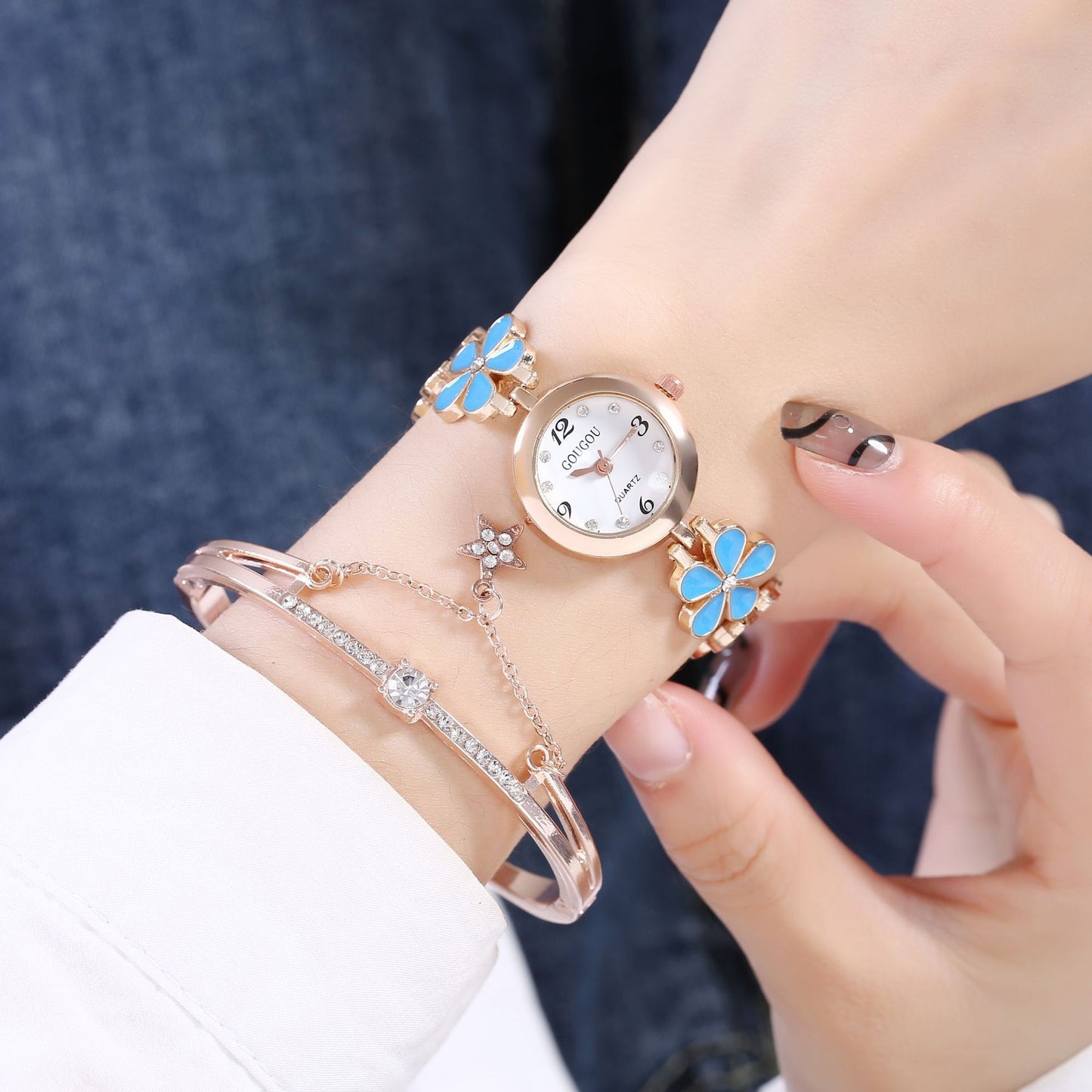 Women's Flower Disk Two-piece Bracelet Watch Set