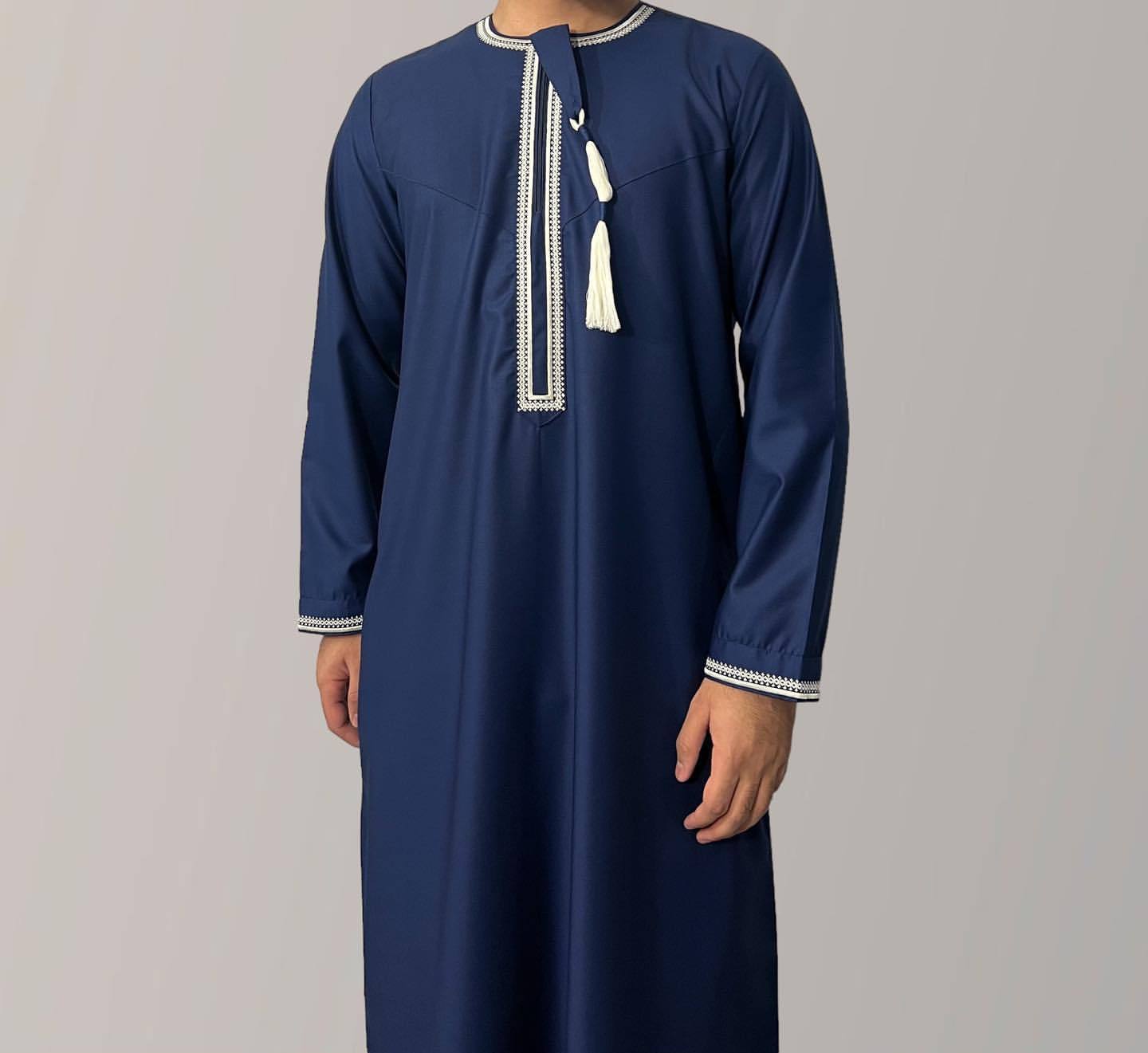 Solid Color Round Neck Embroidered Thick Tassel Oman Gowns For Men